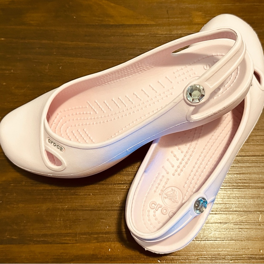 SOLD Crocs Women’s Flats - Ballet Flats - Light Pink W/Jewel - Size 6